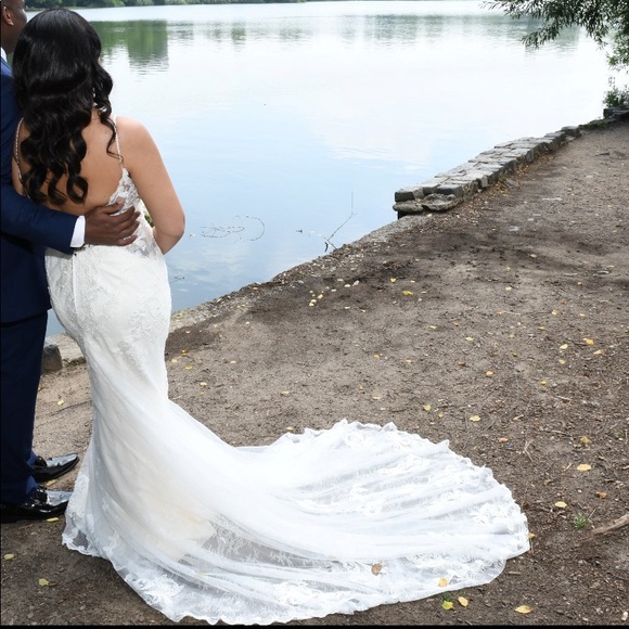 Essense of Australia mermaid wedding dress - Picture 3 of 8